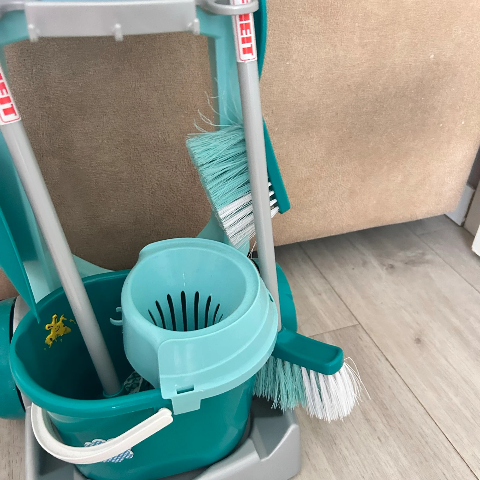 Leifheit kids cleaning trolley – complete cleaning set with bucket & accessories – photo 5